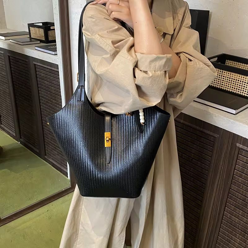 Women bag